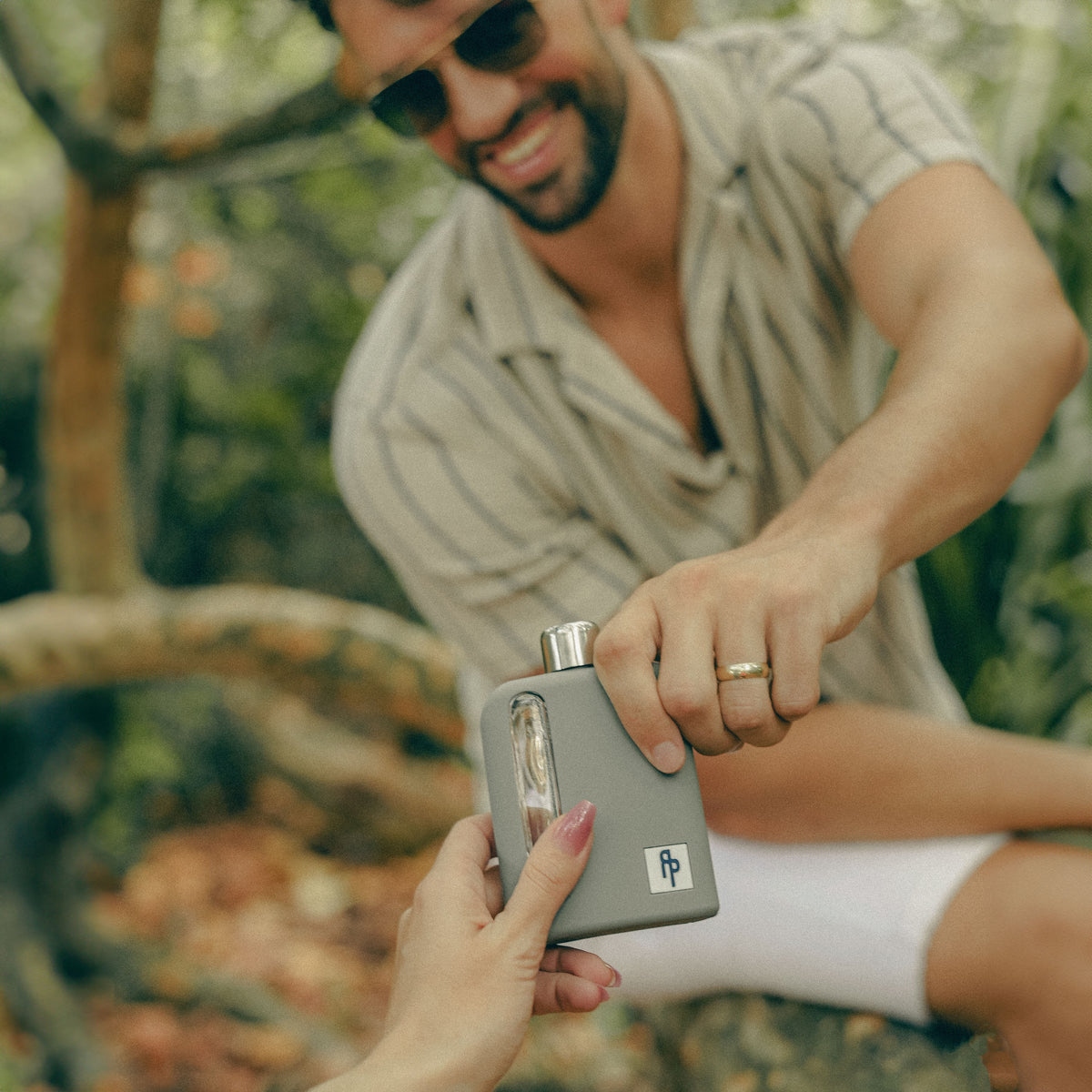 Lone Star Gray Silicone Single 100mL and Double Shot 240mL Glass Flask Gift Set for camping