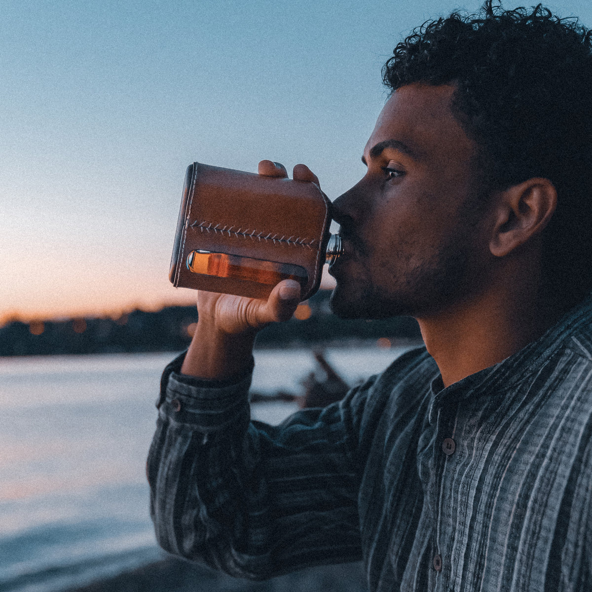Dark &amp; Tan Leather Single 100mL and Double Shot 240mL Glass Flask Gift Set drinking