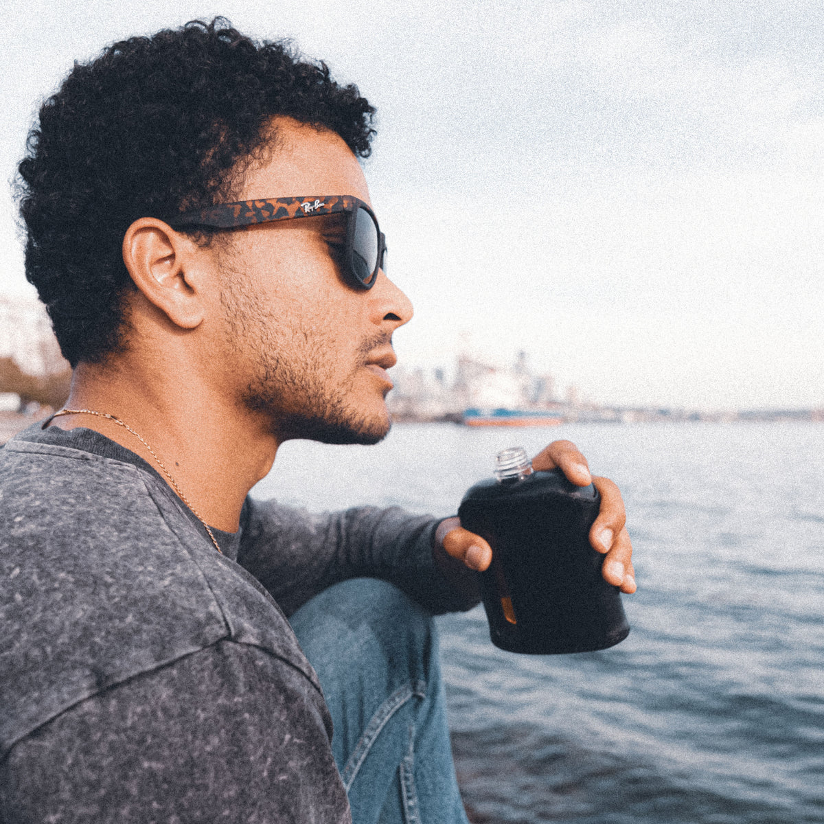 Black Leather Double Shot 240mL Glass Flask for fishing